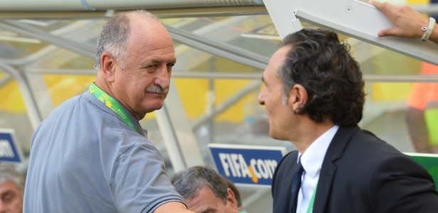 Felipão e Prandelli se cumprimentam antes de jogo: italiano encurralou a Espanha