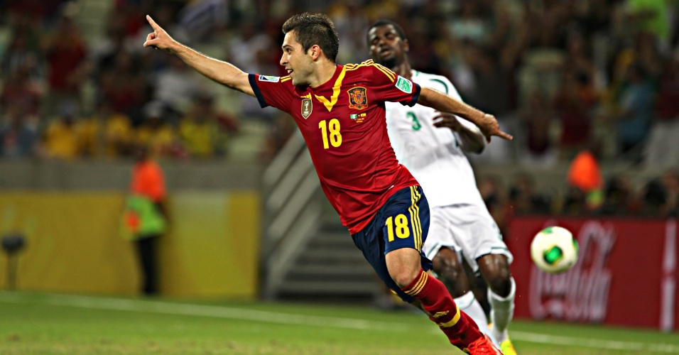 23.jun.2013 -  Alba comemora terceiro gol da Espanha contra a Nigéria