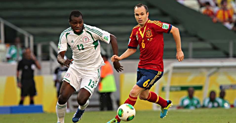 23.jun.2013 - Espanha e Nigéria fazem jogo disputado no Castelão
