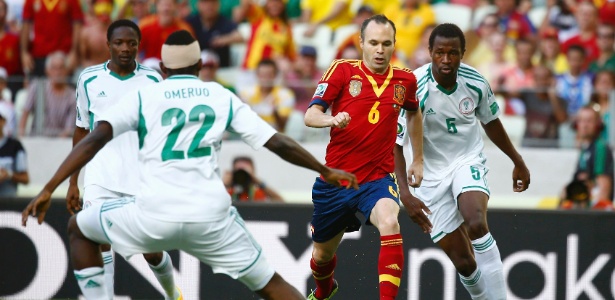 Espanhol Iniesta foi novamente um dos grandes nomes do jogo contra a Nigéria