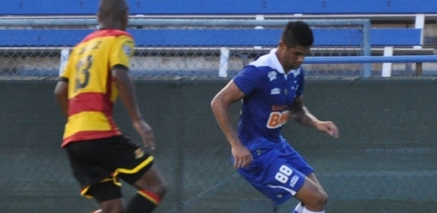 Atacante Luan foi escolhido para substituir Dagoberto, que se recupera de contusão - Cruzeiro/Divulgação