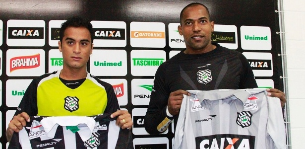 Meia Tchô e goleiro Neneca foram apresentados e iniciaram os trabalhos no Figueirense - Luiz Henrique/Divulgação Figueirense