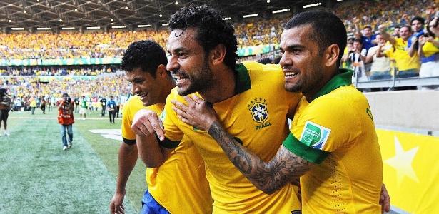 Daniel Alves, Hulk e Fred foram cortados por lesão dos amistosos da seleção brasileira