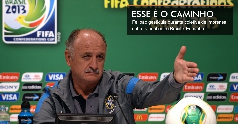 Felipão gesticula durante coletiva de imprensa sobre a final entre Brasil x Espanha