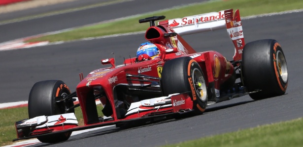 Alonso terminou o GP da Inglaterra na terceira posição após largar em nono - Alexander Klein/AFP
