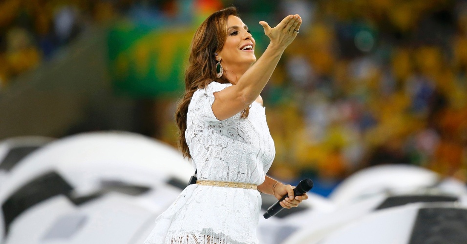 30.jun.2013 - Ivete Sangalo se apresenta na festa de encerramento da Copa das Confederações no Maracanã