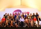 Tenistas desfilam em trajes de gala nos 40 anos da WTA