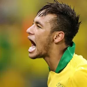 neymar-mostra-novo-penteado-durante-treino-da-selecao-em-londres-1342709816528_615x470.jpg