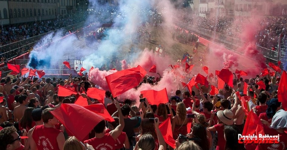 01.jun.2013 - O calcio fiorentino é uma verdadeira festa em Florença, na Itália - Daniele Bettazzi/UOL