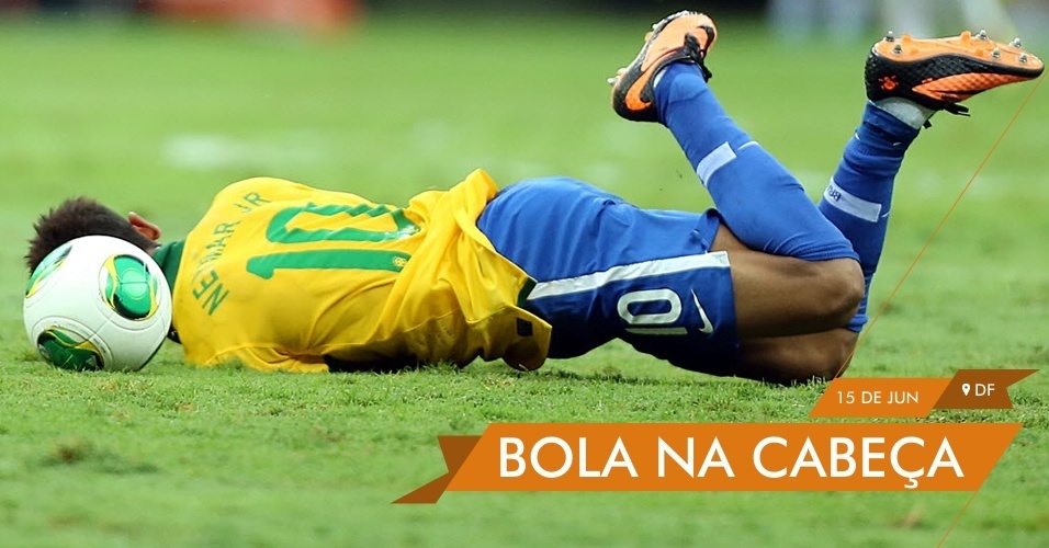BOLA NA CABEÇA - Neymar sofre falta e cai no gramado no jogo de estreia do Brasil na Copa das Confederações. Seleção bateu o Japão por 3 a 0 em Brasília
