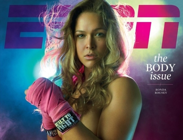 A lutadora de MMA Ronda Rousey, campeã do peso galo no Strikeforce, em uma das capas da revista "ESPN - Body Issue" - ESPN/2012 Body Issue