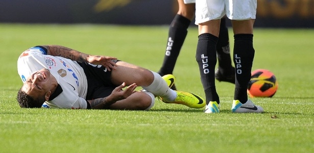 Guerrero em ação pelo Corinthians; peruano sofreu um acidente e não treinou - Reinaldo Canato / UOL