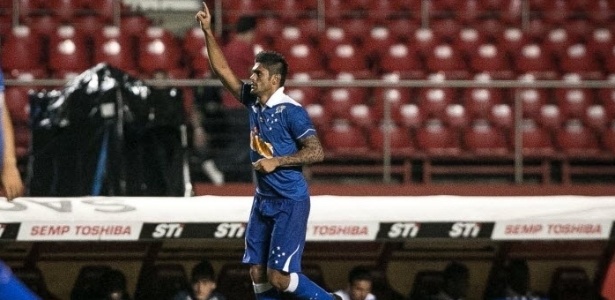 Luan, que marcou três na vitória sobre o São Paulo, lidera a artilharia com quatro gols - Rodrigo Capote/UOL