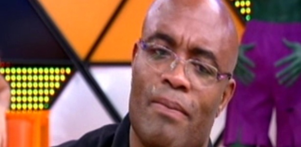 Anderson Silva chora me programa da Record - Reprodução/TV Record