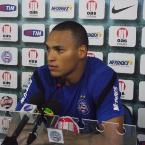 Titi, zagueiro do Bahia, concede entrevista coletiva - Site oficial do Bahia