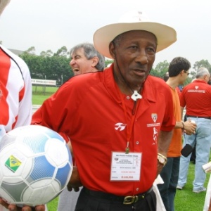 Djalma Santos ao lado de Alfredo no encontro entre ex-jogadores no São Paulo - Fernando/TBA Santos/Folha de S.Paulo