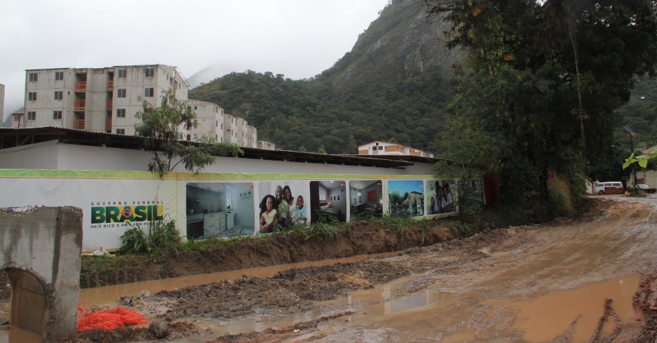 Conjunto Parque Carioca é erguido em área sem infraestrutura urbana completa