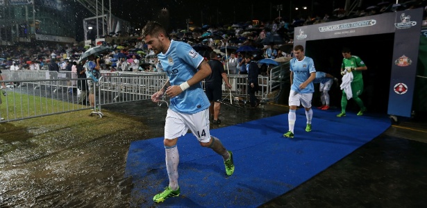 Condições do gramado prejudicaram o jogo entre M. City e Sunderland em Hong Kong - Getty Images
