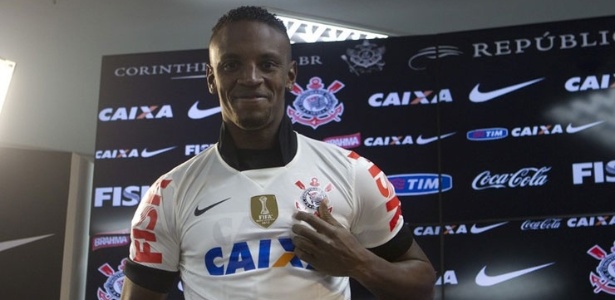 Zagueiro Cleber é apresentado como novo reforço do Corinthians - Divulgalção/Corinthians