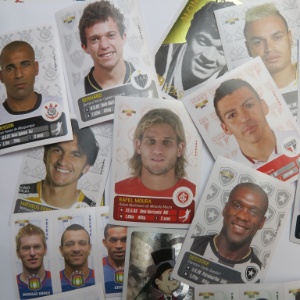 Álbum do Brasileirão tem 504 figurinhas, distribuídos por 40 clubes das séries A e B - Bruno Thadeu/UOL