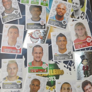 Álbum do Brasileirão tem 504 figurinhas, distribuídos por 40 clubes das séries A e B - Bruno Thadeu/UOL