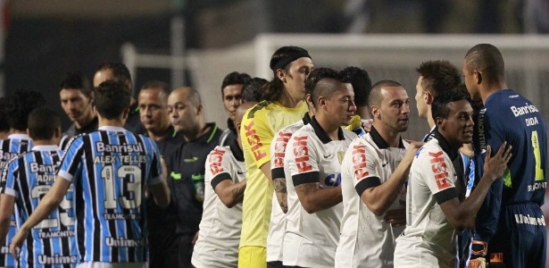 Velhos conhecidos na Copa do Brasil, Corinthians e Grêmio jogarão para acabarem com suas crises - Reinaldo Canato/UOL