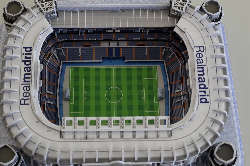 Miniatura do estádio do Real Madrid foi sucesso de vendas em uma promoção de um jornal espanhol - Reinaldo Canato/UOL
