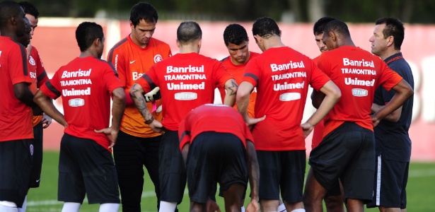 Dunga realizou primeiro treino fechado, em Viamão, na tarde desta sexta-feira - Alexandre Lops/AI Inter
