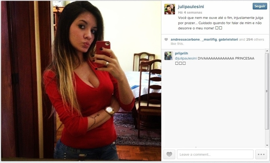 Juliana Paulesini faz sucesso no Instagram desde que Neilton, seu namorado, virou titular do Santos - Reprodução/Instagram