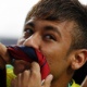 Corneta FC: Do outro lado, Neymar aprende como é bom cornetar o Santos