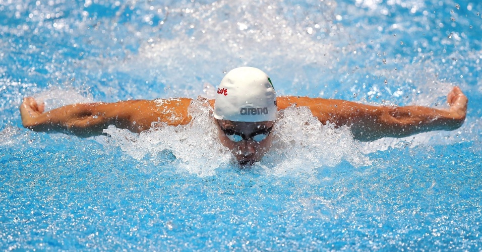2.ago.2013 - Thiago Pereira nada as eliminatórias dos 100 m borboleta; ele avançou