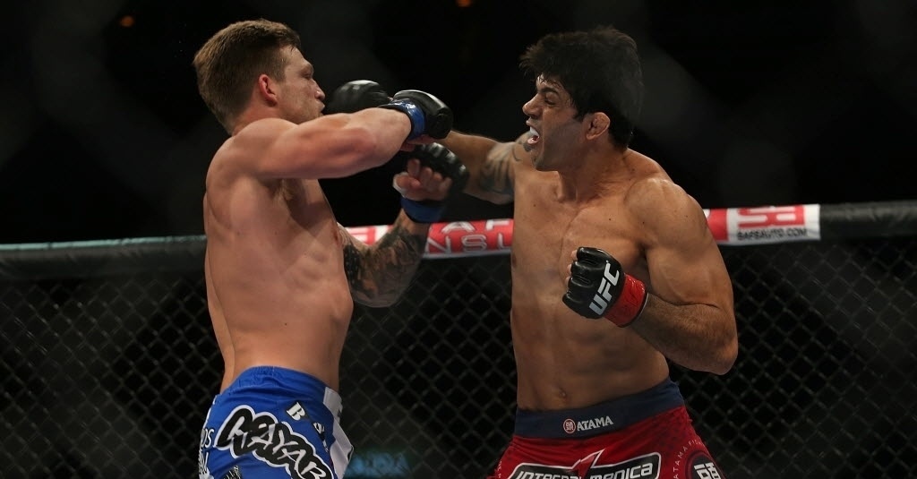 03.ago.2013 - A primeira luta do UFC Rio 4 é entre Viscardi Andrade, que participou do TUF Brasil 2, e Bristol Marunde - Julio Cesar Guimaraes/UOL