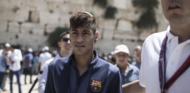 Neymar foi a Israel em viagem com o Barcelona - AFP PHOTO/OLIVER WEIKEN-POOL