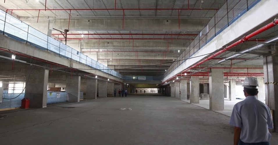 Imagem de um dos corredores do Itaquerão, cujas obras já foram 84% concluídas