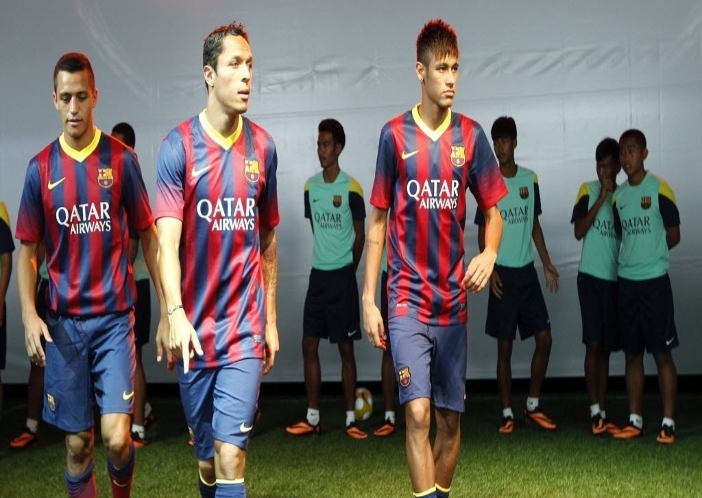 Neymar, Adriano e Sanchez estrelam campanha da Nike na Tailândia - EFE/Narong Sangnak