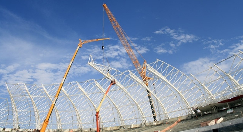 Instalação da cobertura do Estádio Beira-Rio na reforma que está sendo feita para a Copa do Mundo de 2014 (08/08/2013)