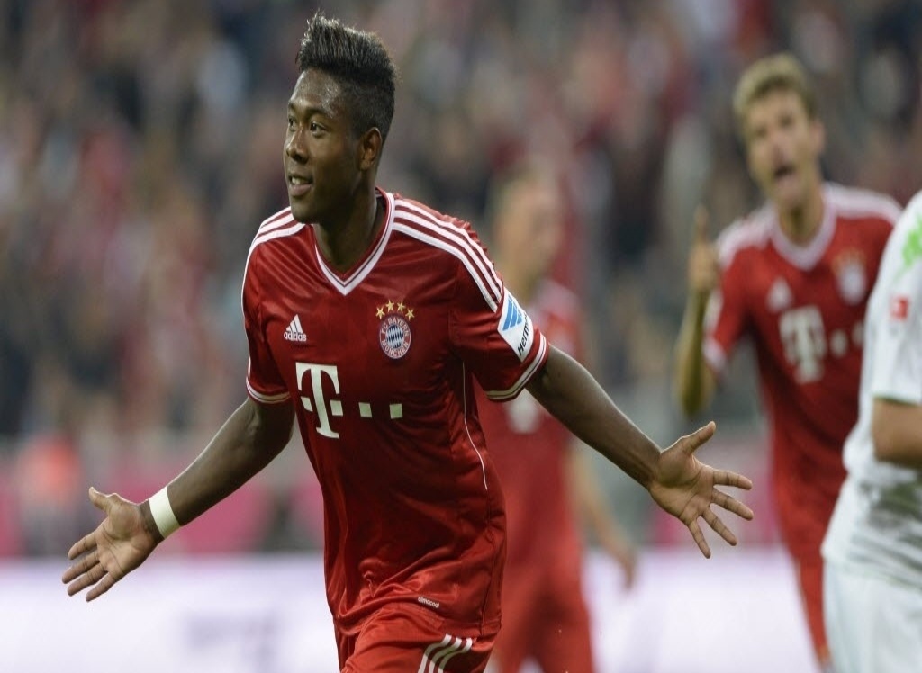 09.ago.2013 - Alaba comemora gol do Bayern de Munique na vitória sobre o Borussia Mgladbach por 3 a 1 na abertura do Campeonato Alemão - Christof Stache/AFP