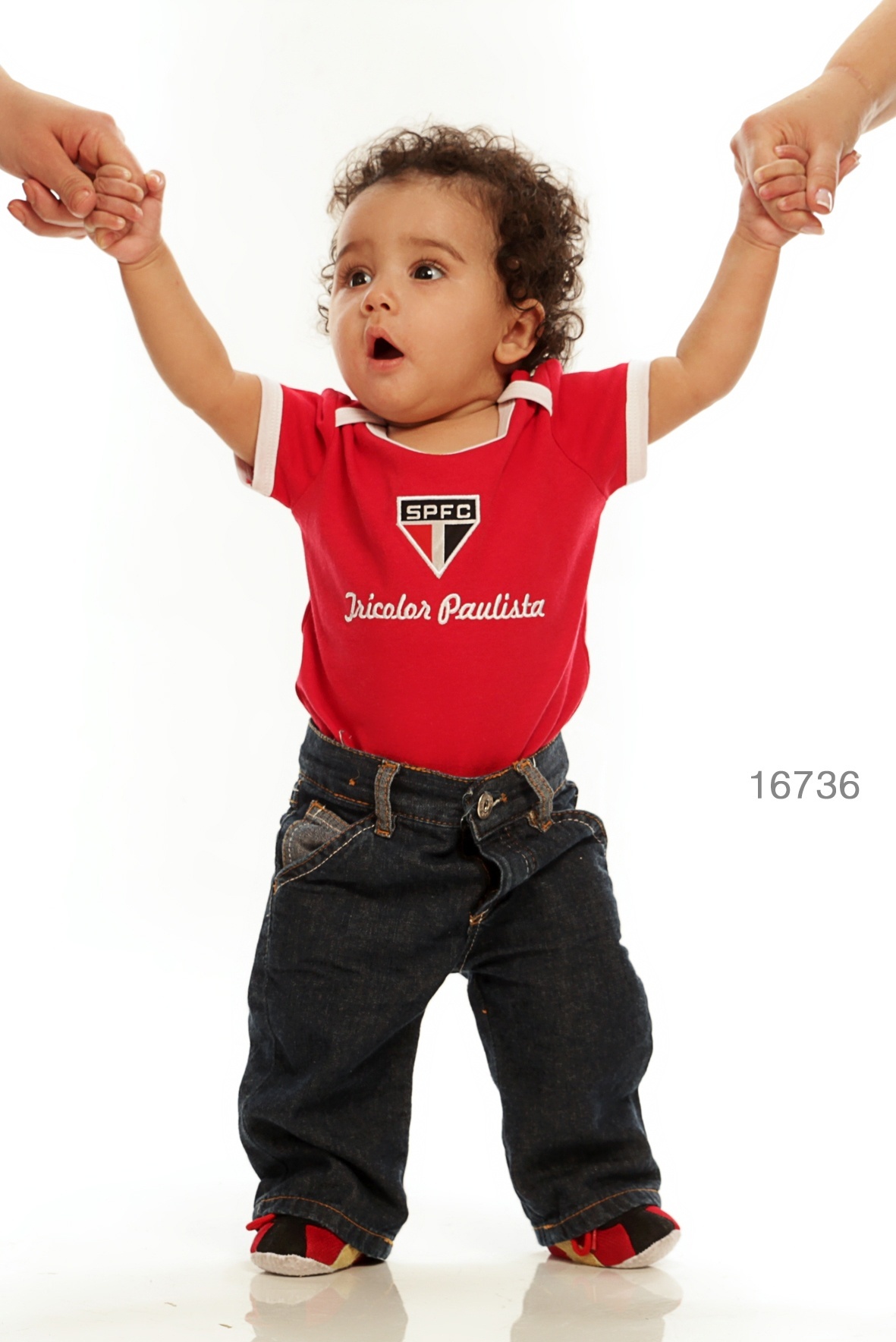 bebe com roupa do sao paulo