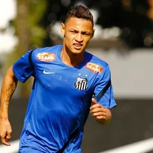 Neilton, jogador do Santos, treina no CT Rei Pelé - Divulgação/SantosFC