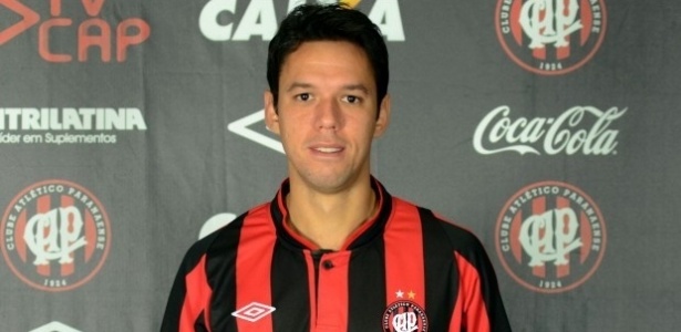 O meia Marco Antônio acertou contrato com o Atlético-PR até o final deste ano - Fabio Wosniak/ Site oficial do Atlético-PR
