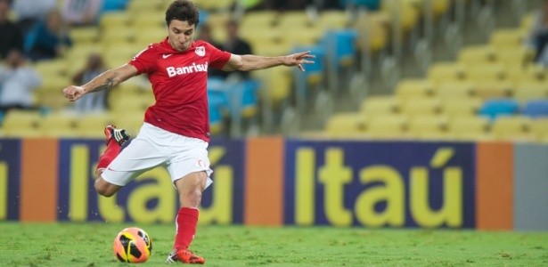Scocco marcou dois gols contra o Botafogo e disputa vaga de titular com Diego Forlán - Alexandre Lops/AI Inter