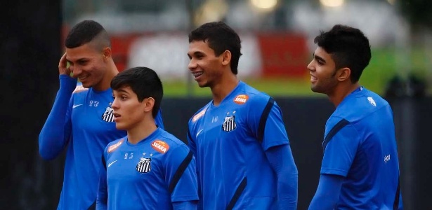 Alison, Lucas Otávio, Leandrinho e Gabigol durante treinamento do Santos  - Divulgação/SantosFC