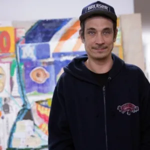 O skatista designer e roqueiro líder da banda Garage Fuzz, Alexandre Sésper - Fabio Golembek/Divulgação