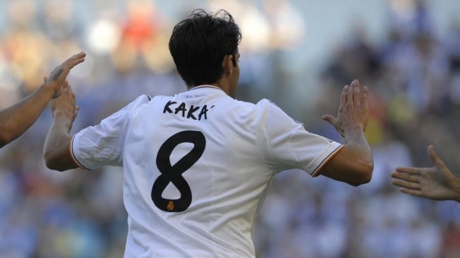 29.ago.2013 - Kaká comemora depois de marcar na partida do Real Madrid contra o La Coruña - AFP PHOTO / MIGUEL RIOPA
