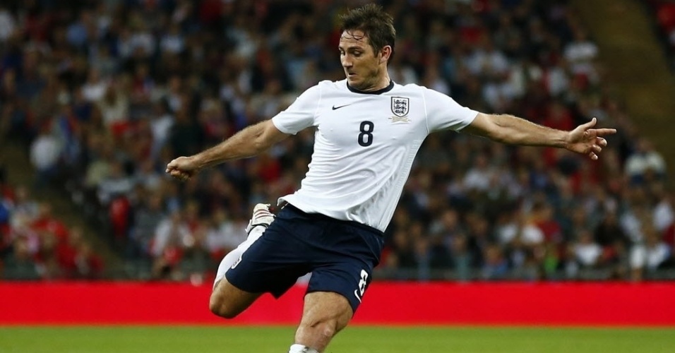 06.set.2013 - Frank Lampard chuta para o gol durante partida entre Inglaterra e Moldávia pelas Eliminatórias da Copa do Mundo
