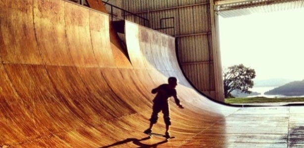 Sandro Dias mostra suas habilidades no skate - Reprodução/Instagram