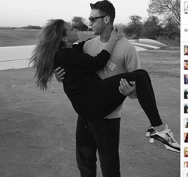 Mandy Capristo, namorada de Özil - Reprodução/Instagram