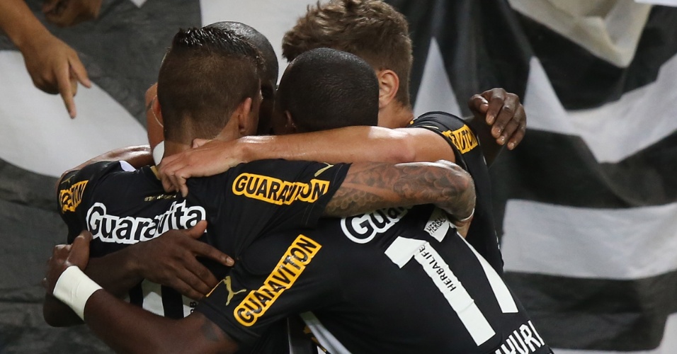 Oswaldo cita superação no Japão e quer que Botafogo acredite no título - Futebol - UOL Esporte Oswaldo cita superação no Japão e quer que Botafogo acredite no título - Futebol - UOL Esporte