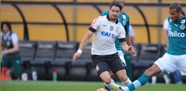 Alexandre Pato elogiou o trabalho que vem recebendo no Corinthians - Reinaldo Canato/UOL