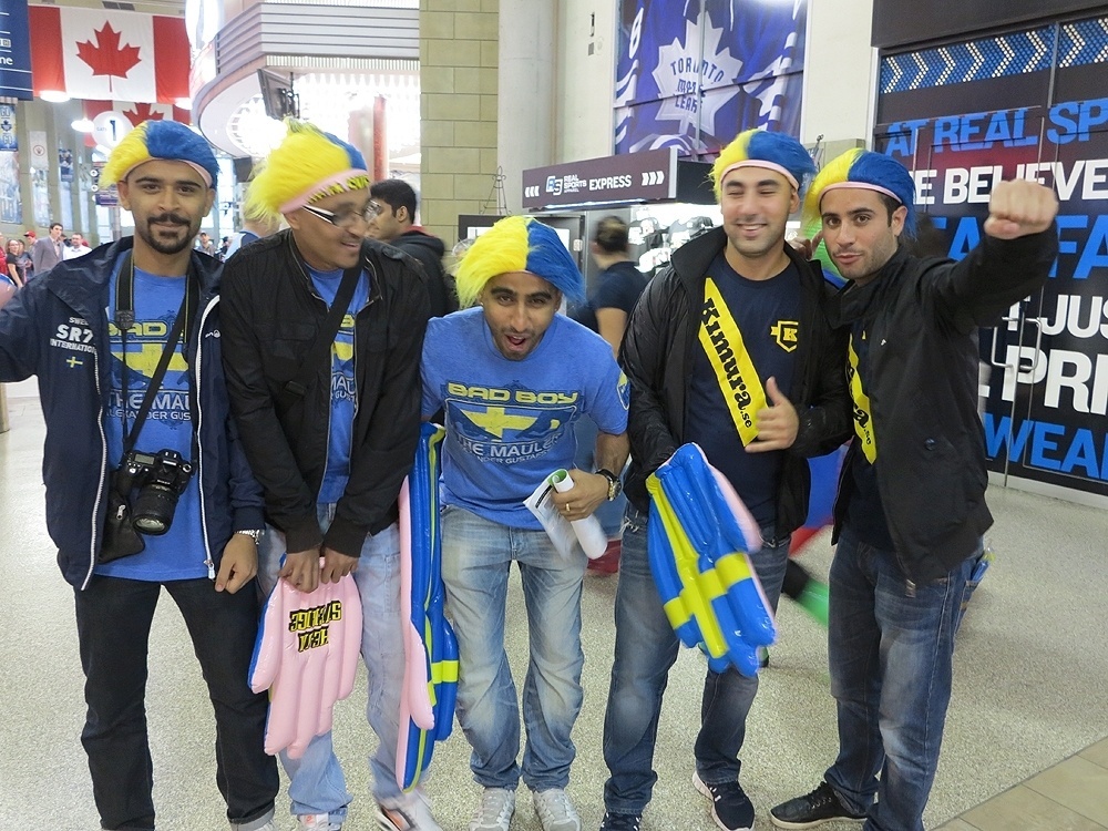 21.09.2013 - Gustafsson terá uma torcida uniformizada - e barulhenta - contra Jon Jones - Jorge Correa/UOL